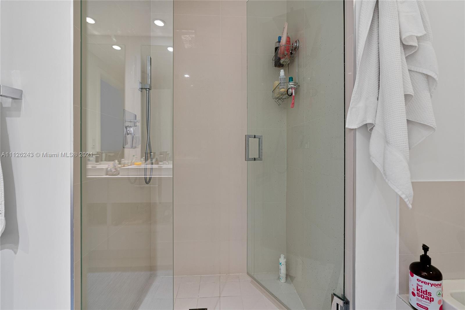 45 Southwest 9th Street, Unit 1803 Miami, FL 33130 - Photo 41 of 100
