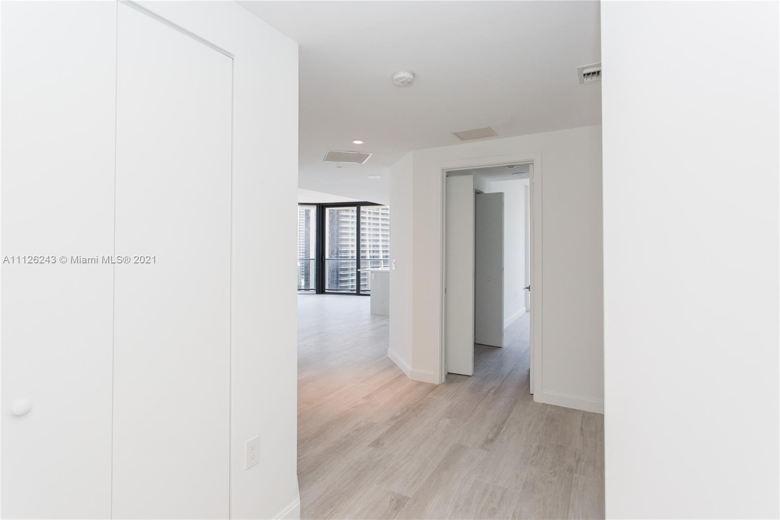45 Southwest 9th Street, Unit 1803 Miami, FL 33130 - Photo 6 of 100