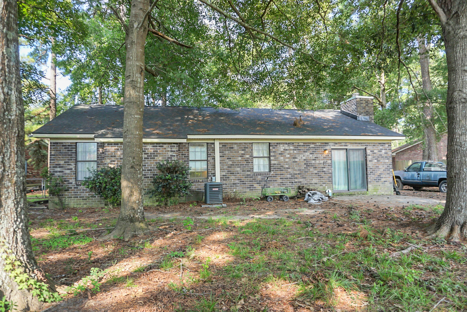 1020 Red Pines Road Ladson, SC 29456 - Photo 4 of 24 DSC01788