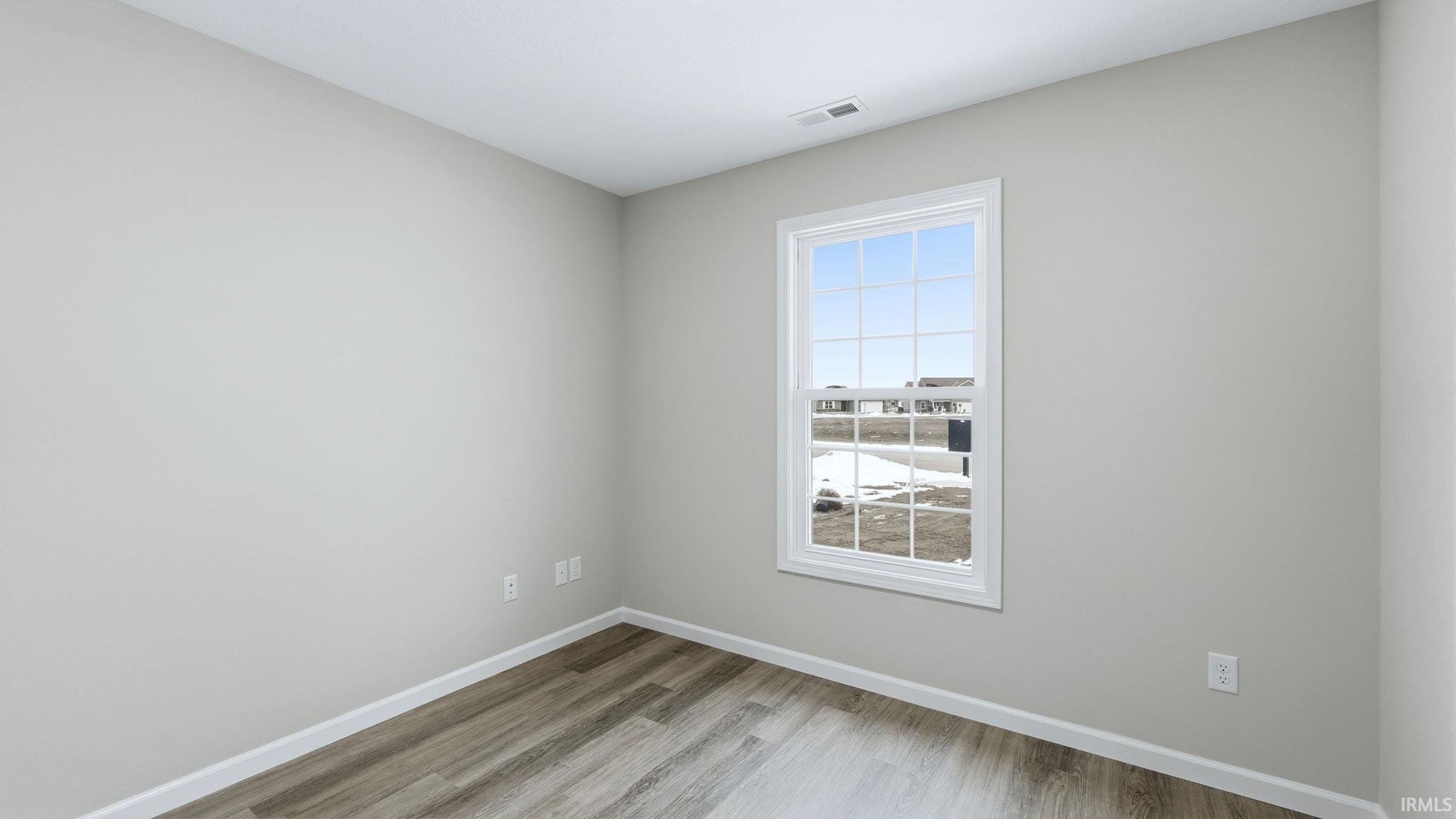 12041 Swather Court Fort Wayne, IN 46818 - Photo 4 of 35