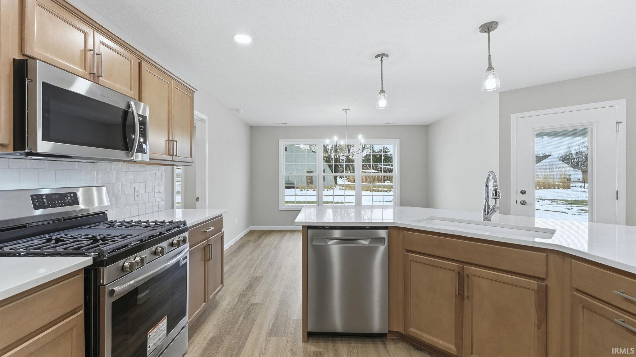 12041 Swather Court Fort Wayne, IN 46818 - Photo 10 of 35