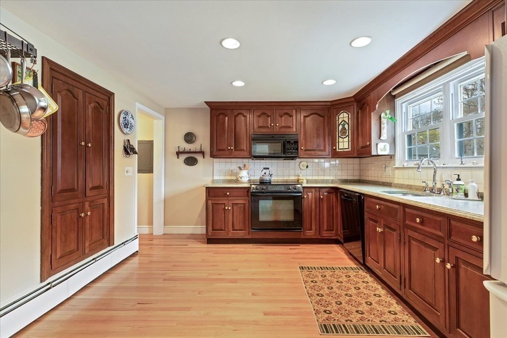107 Tiffany Road Norwell, MA 02061 - Photo 5 of 34 Gallery Image 5