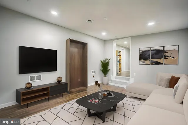 $589,999 | 4183 Grant Lane, The Plains, VA 20198