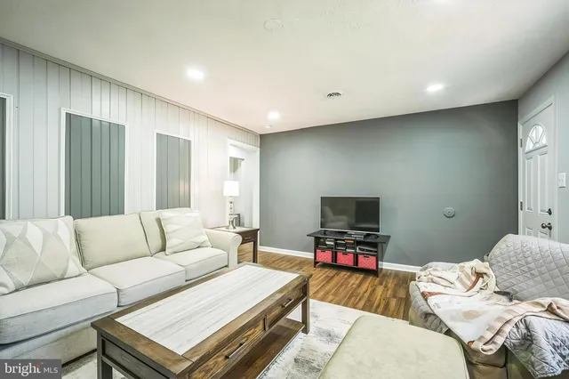 $589,999 | 4183 Grant Lane, The Plains, VA 20198