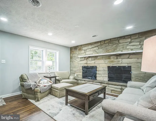 $589,999 | 4183 Grant Lane, The Plains, VA 20198