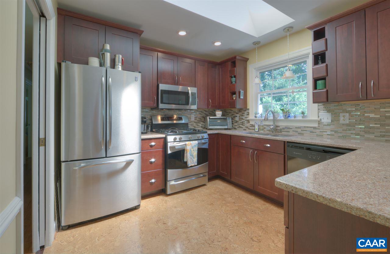 512 Nottingham Road Charlottesville, VA 22901 - Photo 8 of 31 Gallery Image 8