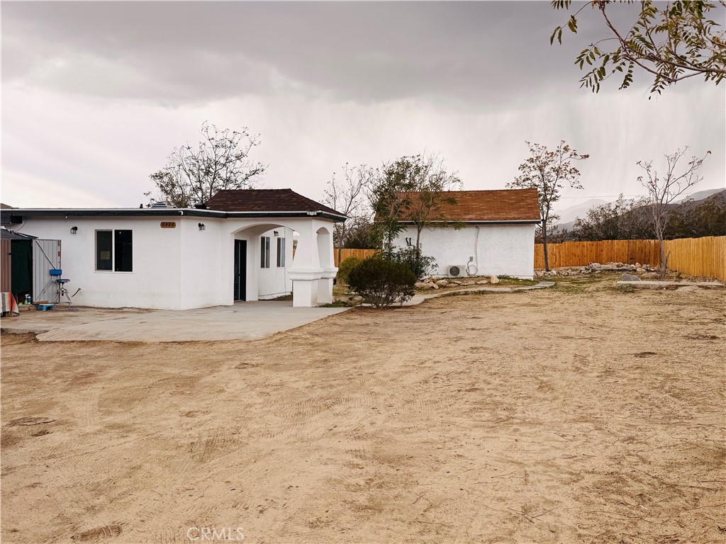 9888 Terrace Drive Morongo Valley, CA 92256 - Photo 17 of 33 Side entry