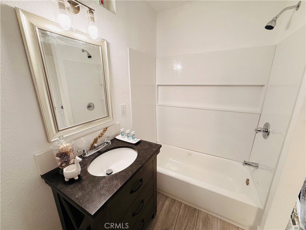 9888 Terrace Drive Morongo Valley, CA 92256 - Photo 27 of 33 ADU bathroom