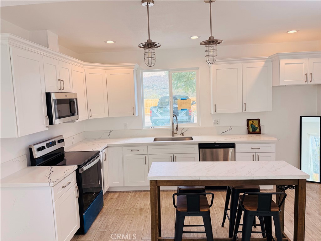 9888 Terrace Drive Morongo Valley, CA 92256 - Photo 3 of 33