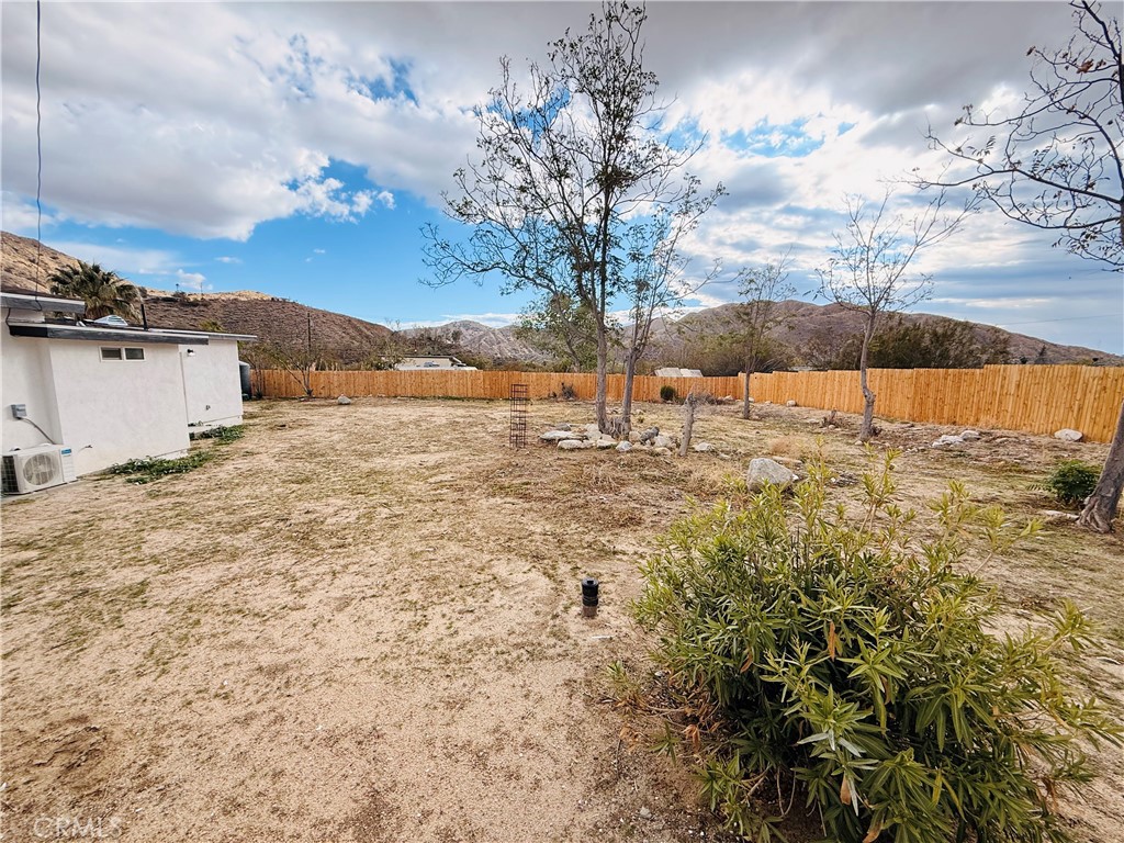 9888 Terrace Drive Morongo Valley, CA 92256 - Photo 32 of 33 Side Yard