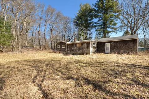 $237,500 | 213 Hallville Road, Exeter, RI 02822