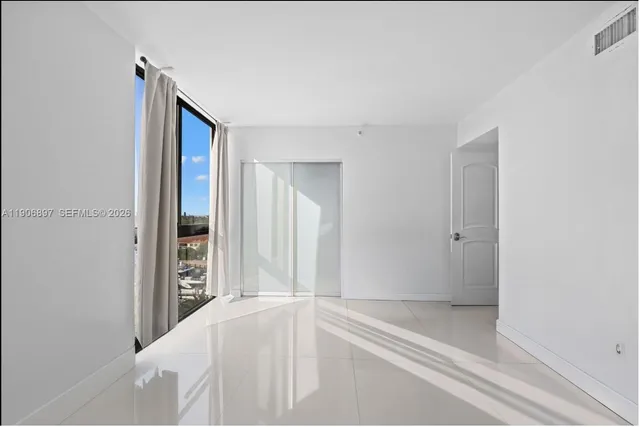 $3,750 | 3610 Yacht Club Drive, Unit 609, Aventura, FL 33180