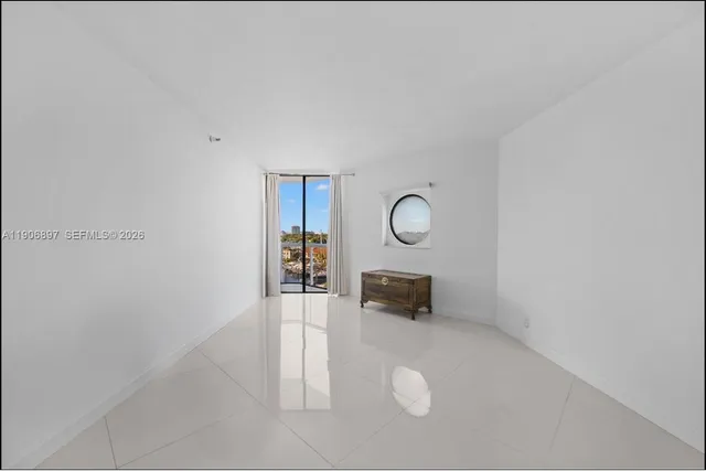 $3,750 | 3610 Yacht Club Drive, Unit 609, Aventura, FL 33180