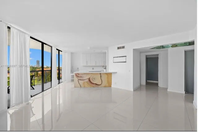 $3,750 | 3610 Yacht Club Drive, Unit 609, Aventura, FL 33180