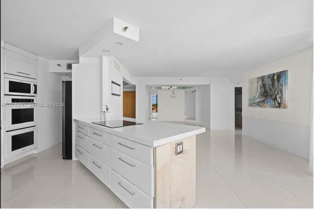 $3,750 | 3610 Yacht Club Drive, Unit 609, Aventura, FL 33180