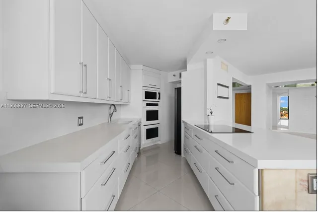 $3,750 | 3610 Yacht Club Drive, Unit 609, Aventura, FL 33180