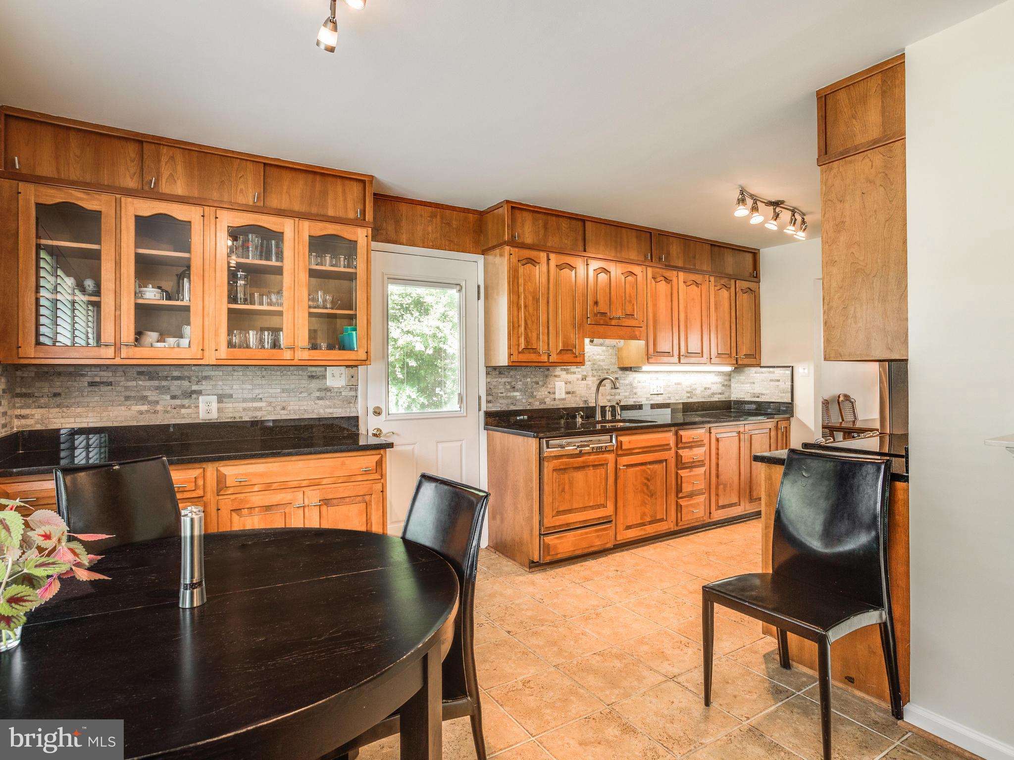 6305 Alberta Street Springfield, VA 22152 - Photo 2 of 30 Kitchen