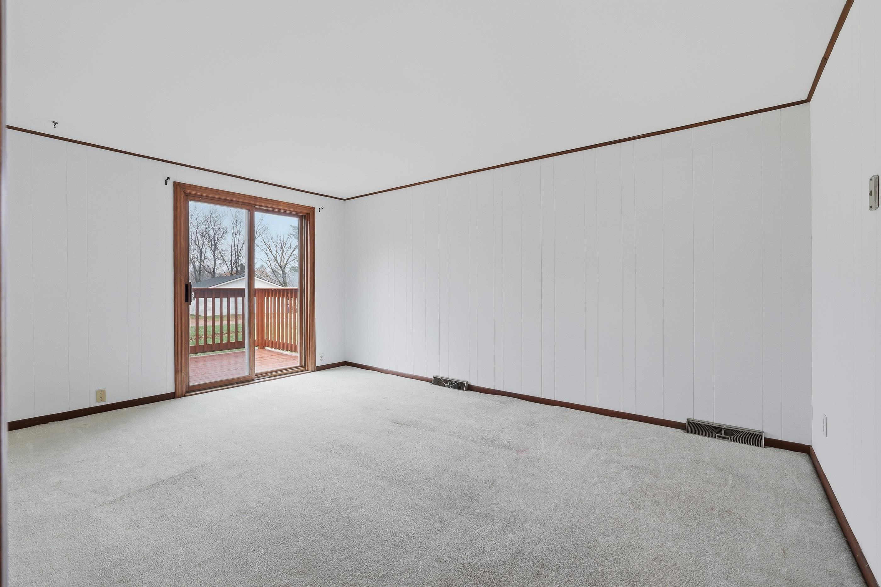 331 2nd Street Rosholt, WI 54473 - Photo 11 of 28