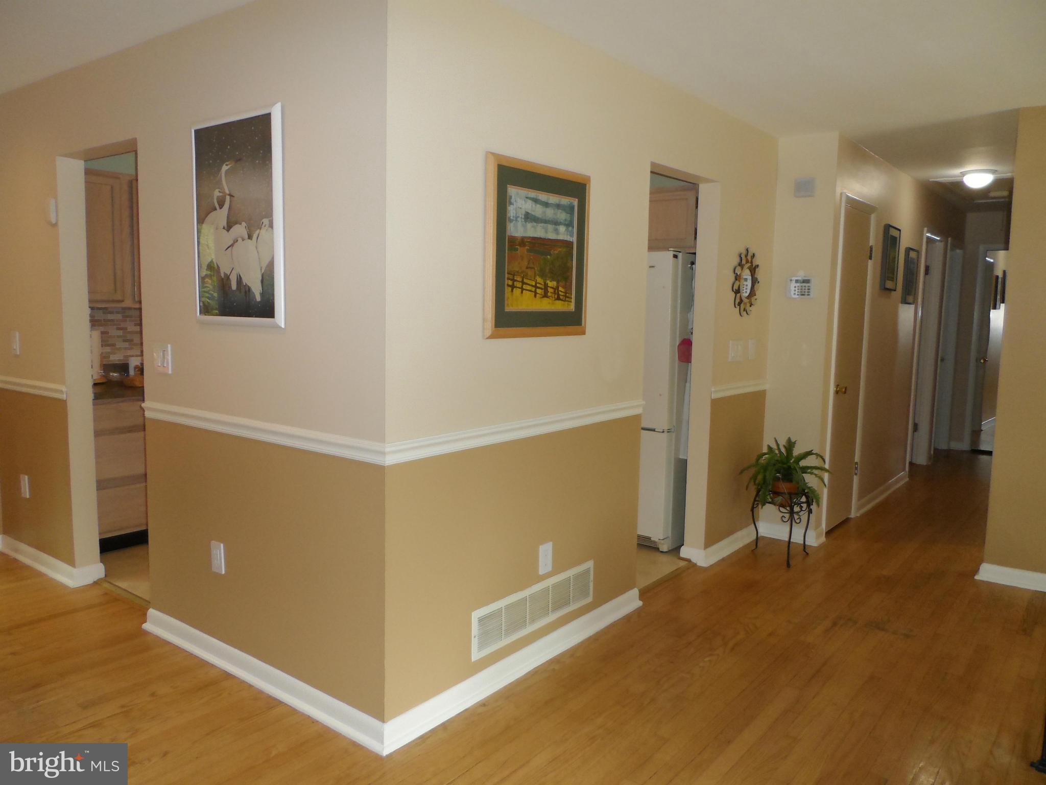 2665 Ogleton Road Annapolis, MD 21403 - Photo 8 of 24 Interior (General)