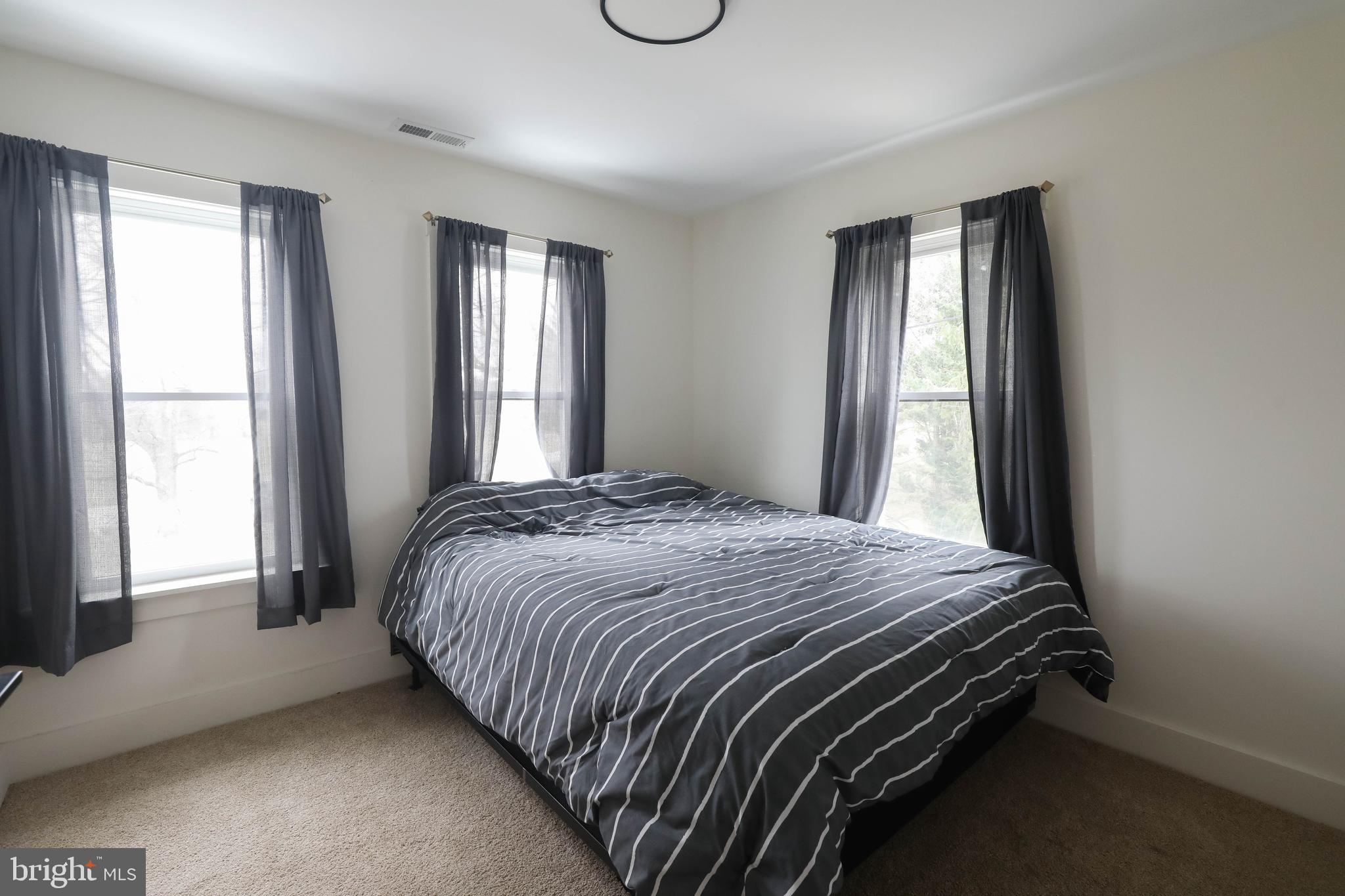 886 Church Road York, PA 17404 - Photo 14 of 18 Gallery Image 14
