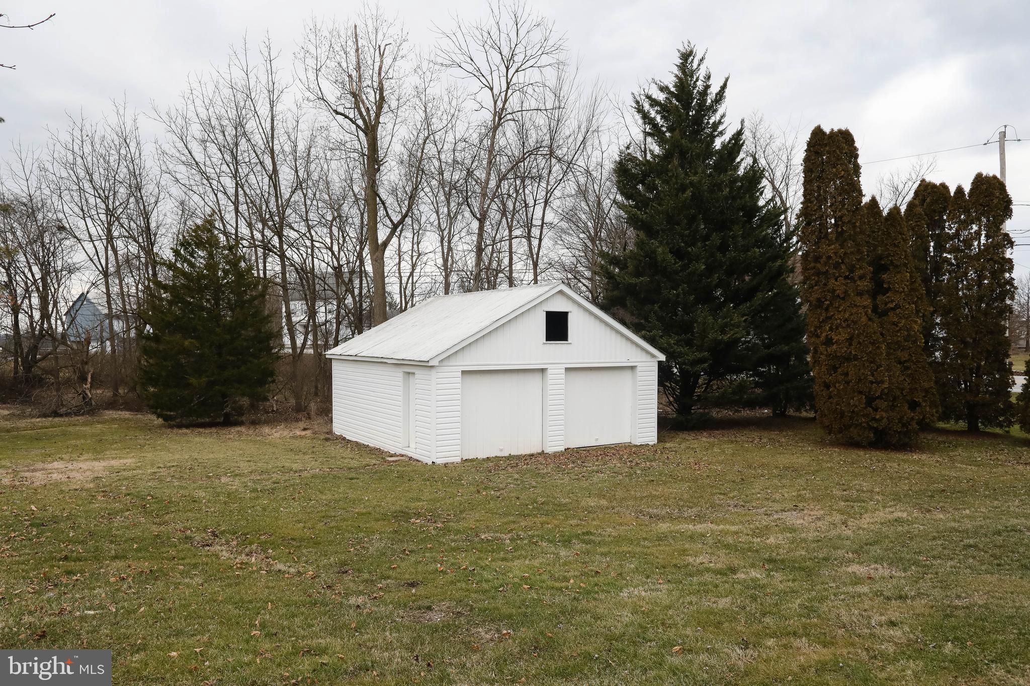886 Church Road York, PA 17404 - Photo 18 of 18 Detached Garage