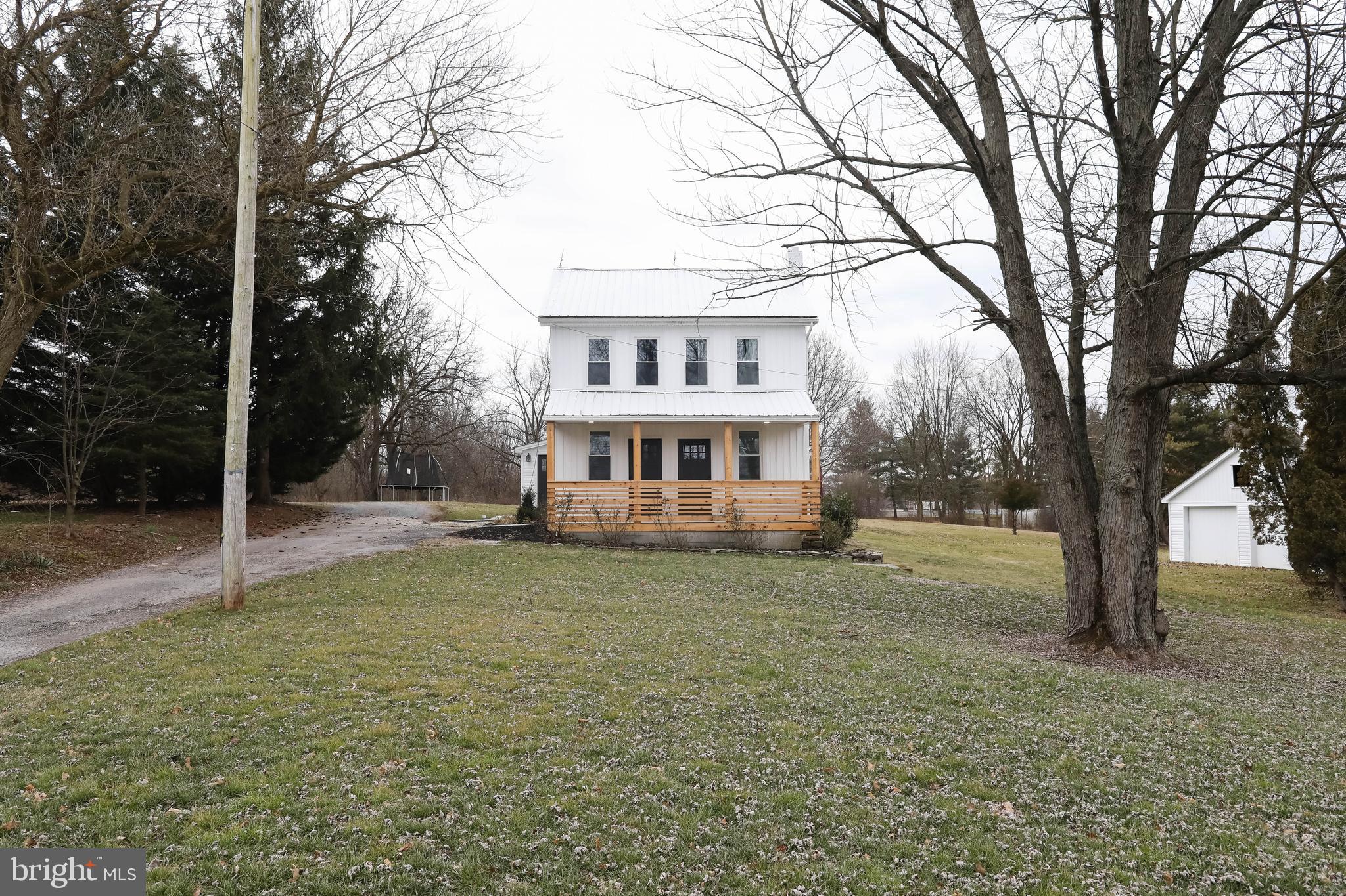 886 Church Road York, PA 17404 - Photo 3 of 18 Gallery Image 3