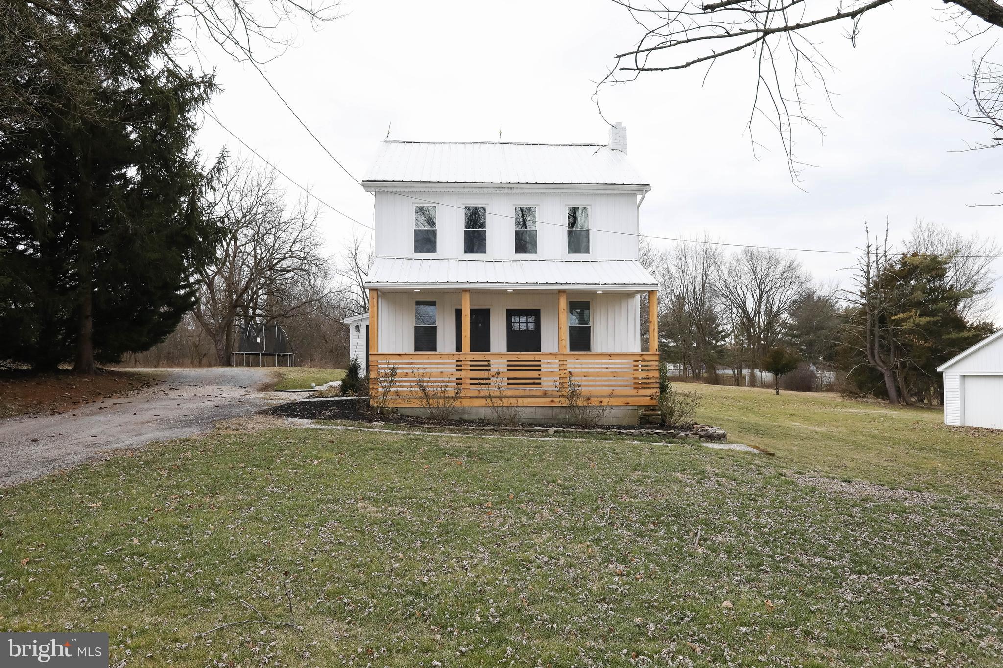 886 Church Road York, PA 17404 - Photo 4 of 18 Gallery Image 4