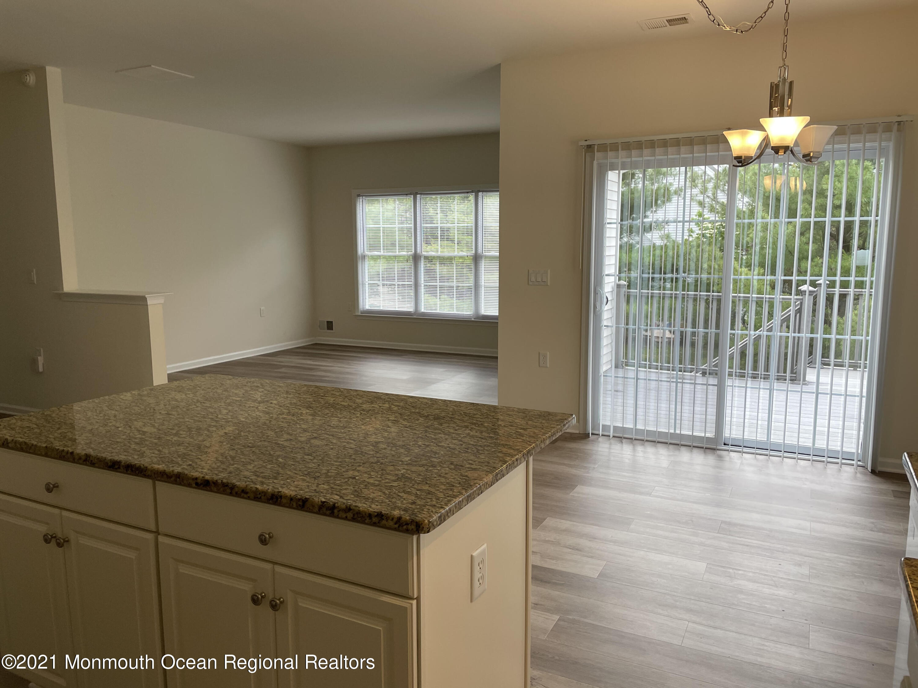 76 Yates Road Manalapan, NJ 07726 - Photo 13 of 27 Family Rm