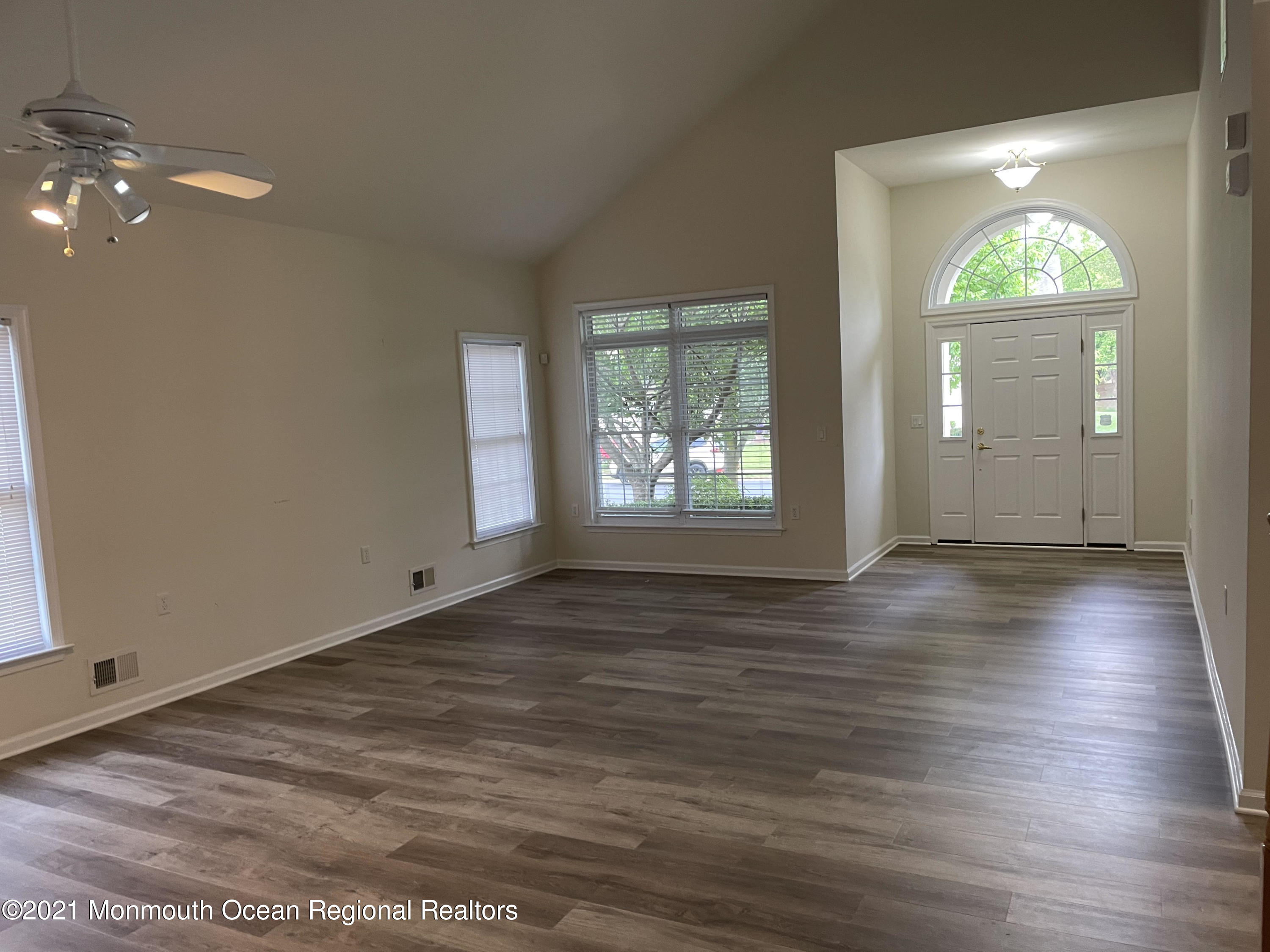 76 Yates Road Manalapan, NJ 07726 - Photo 5 of 27 Living Rm