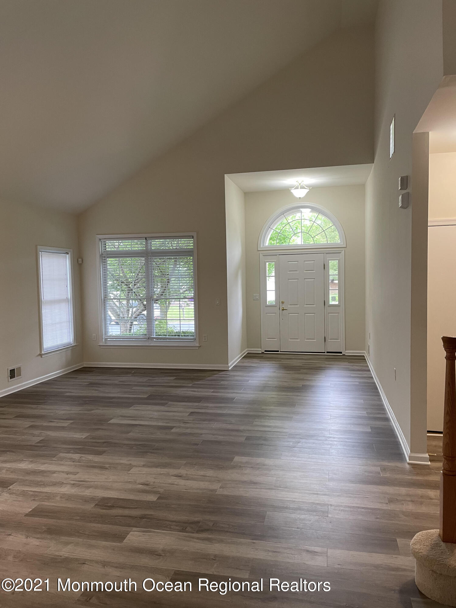 76 Yates Road Manalapan, NJ 07726 - Photo 7 of 27 Liv.Din.Rm