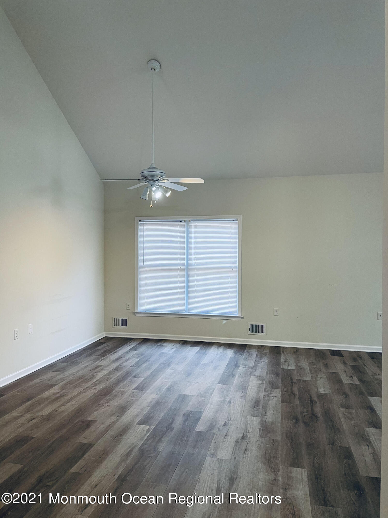 76 Yates Road Manalapan, NJ 07726 - Photo 8 of 27 Dining Rm