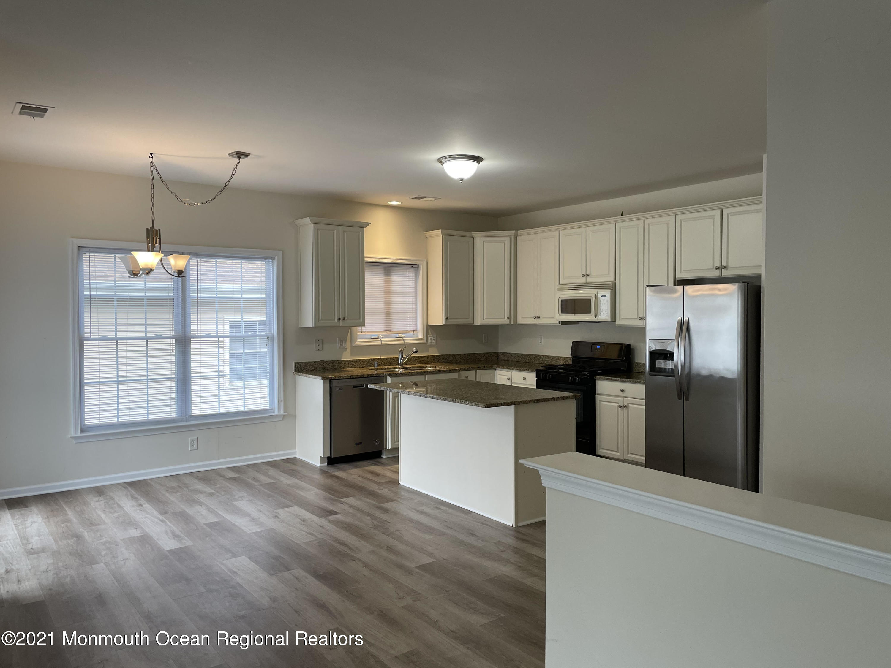 76 Yates Road Manalapan, NJ 07726 - Photo 9 of 27 Kitchen
