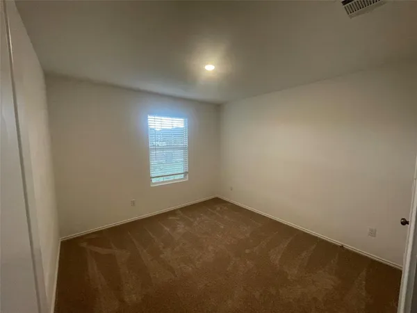 $1,500 | 147 Gabbro Gardens, Maxwell, TX 78656