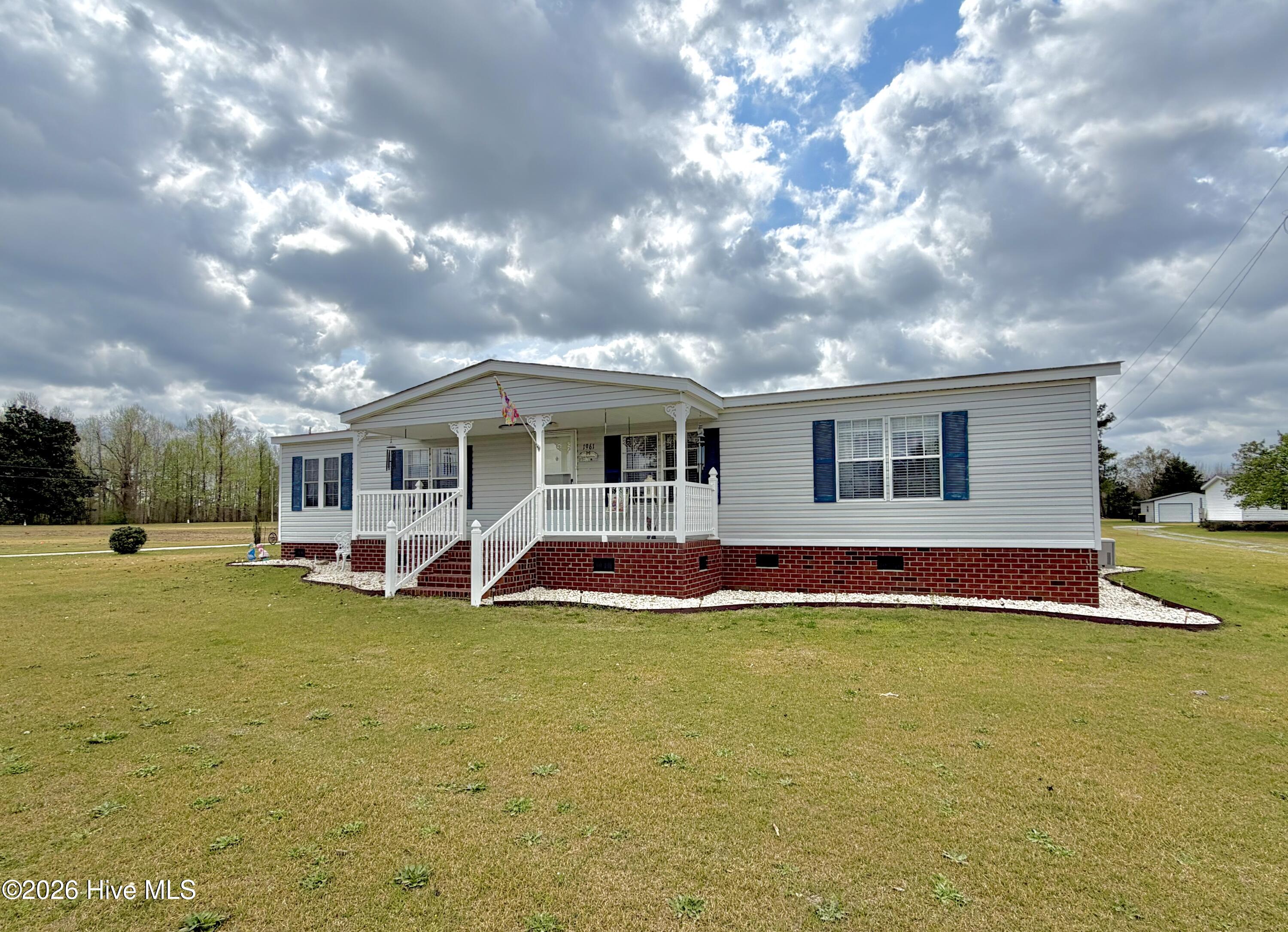 1961 Becton Farm Road Kinston, NC 28501 - Photo 5 of 66 IMG_5746