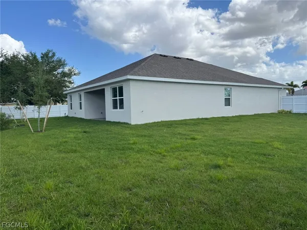 $2,700 | 1621 Northwest 9th Terrace, Cape Coral, FL 33993