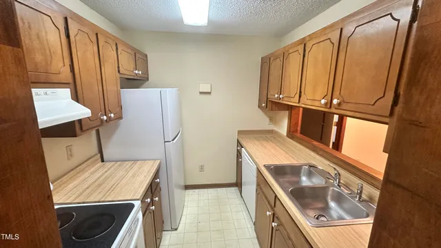 $1,425 | 3239 Mill Run, Raleigh, NC 27612