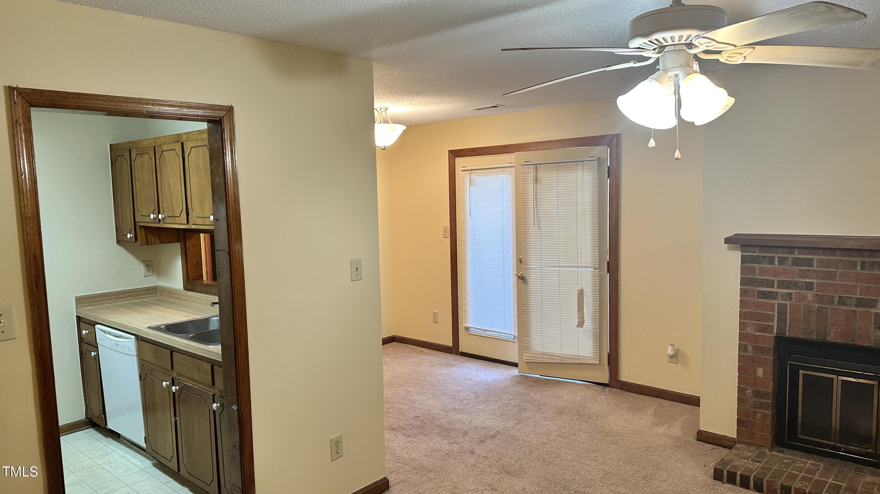 3239 Mill Run Raleigh, NC 27612 - Photo 5 of 9 3239 Mill 4