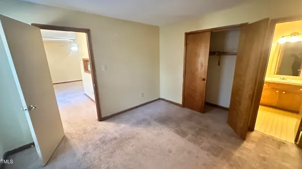 $1,295 | 3239 Mill Run, Raleigh, NC 27612