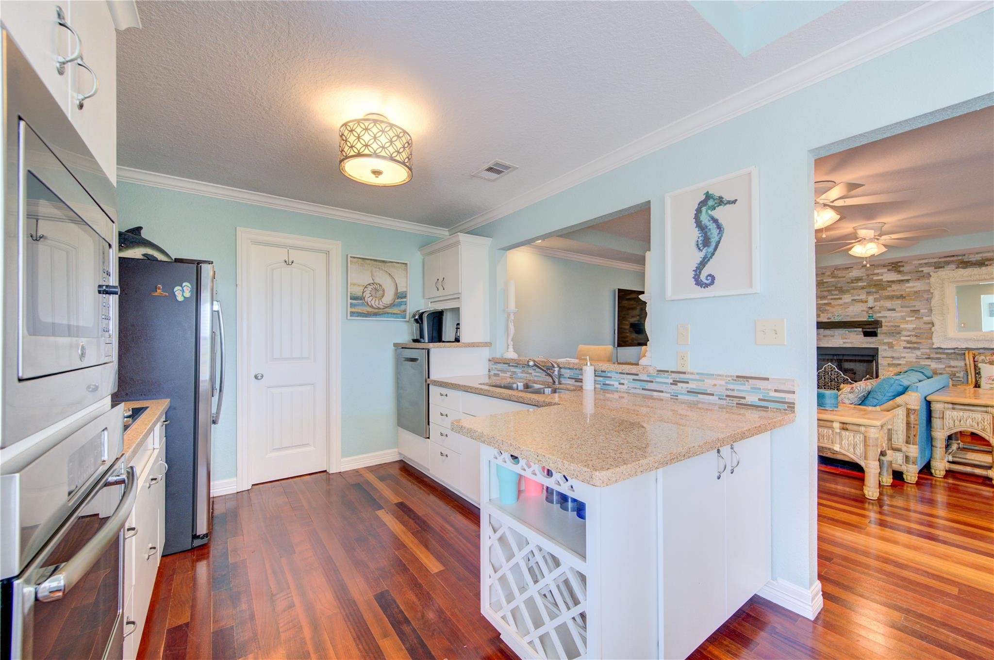 3915 Kiva Road Galveston, TX 77554 - Photo 10 of 44
