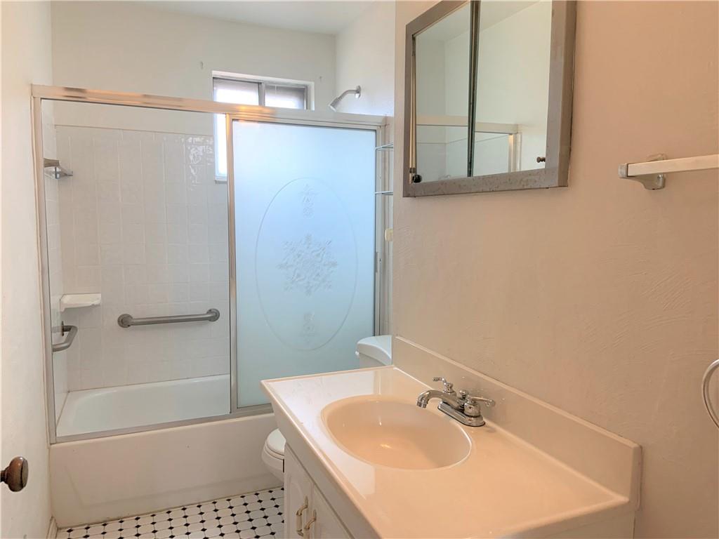 2134 Noblestown Road Pittsburgh, PA 15205 - Photo 6 of 10 Gallery Image 6