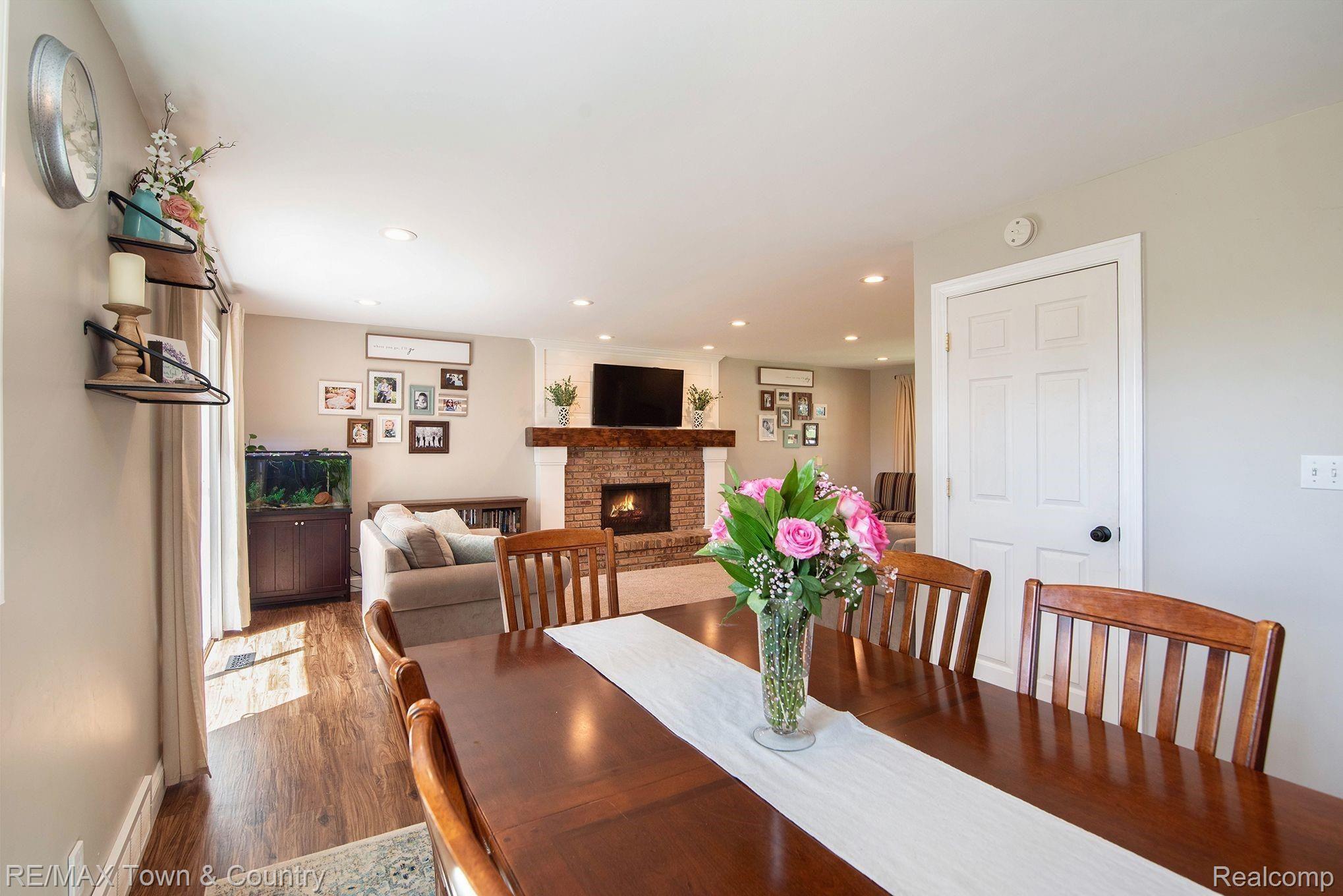 8189 Carpenter Road Flushing, MI 48433 - Photo 12 of 28 19.jpeg
