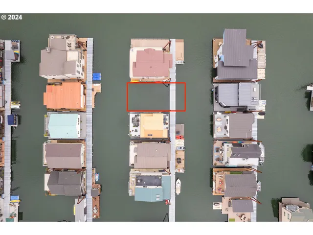 $325,000 | 18525 Northeast Marine Drive, Unit B9, Portland, OR 97230