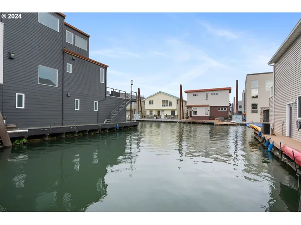 $325,000 | 18525 Northeast Marine Drive, Unit B9, Portland, OR 97230