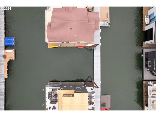 $325,000 | 18525 Northeast Marine Drive, Unit B9, Portland, OR 97230