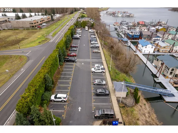 $325,000 | 18525 Northeast Marine Drive, Unit B9, Portland, OR 97230