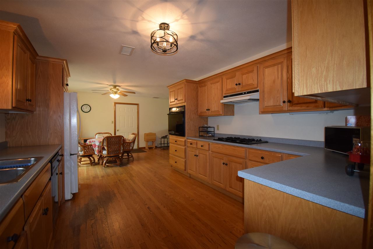 34 N Road Kingston, NH 03848 - Photo 8 of 27