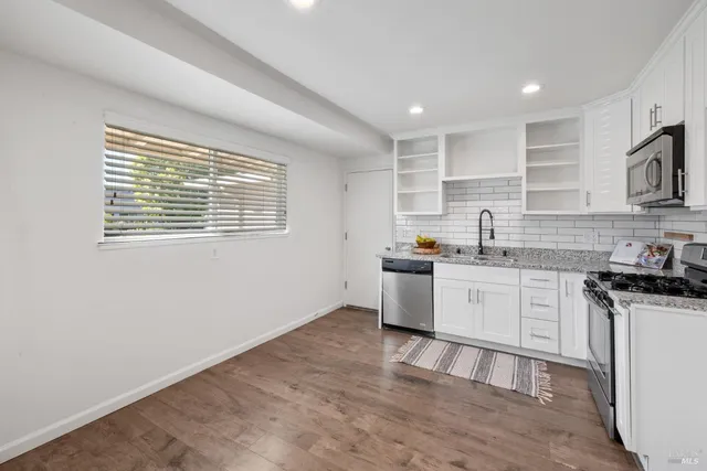 $2,950 | 372 Acacia Street, Vacaville, CA 95688