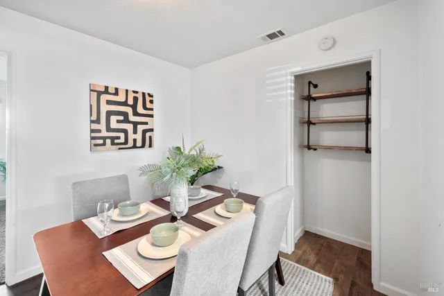 $2,950 | 372 Acacia Street, Vacaville, CA 95688