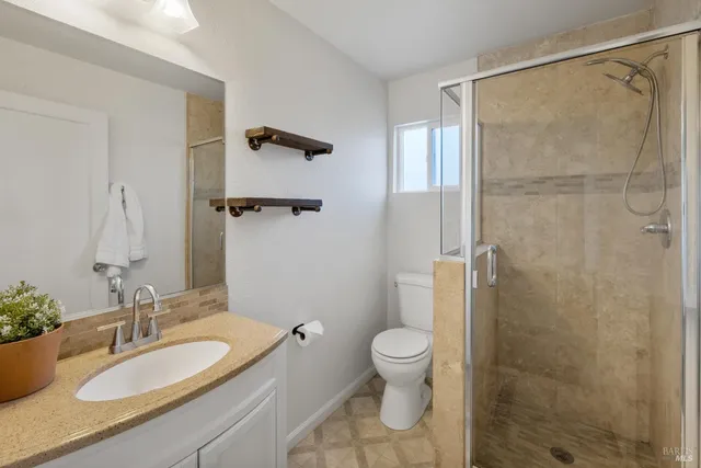 $2,950 | 372 Acacia Street, Vacaville, CA 95688