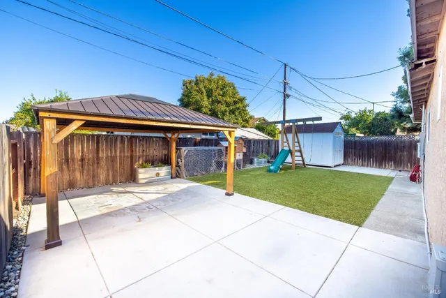$2,950 | 372 Acacia Street, Vacaville, CA 95688